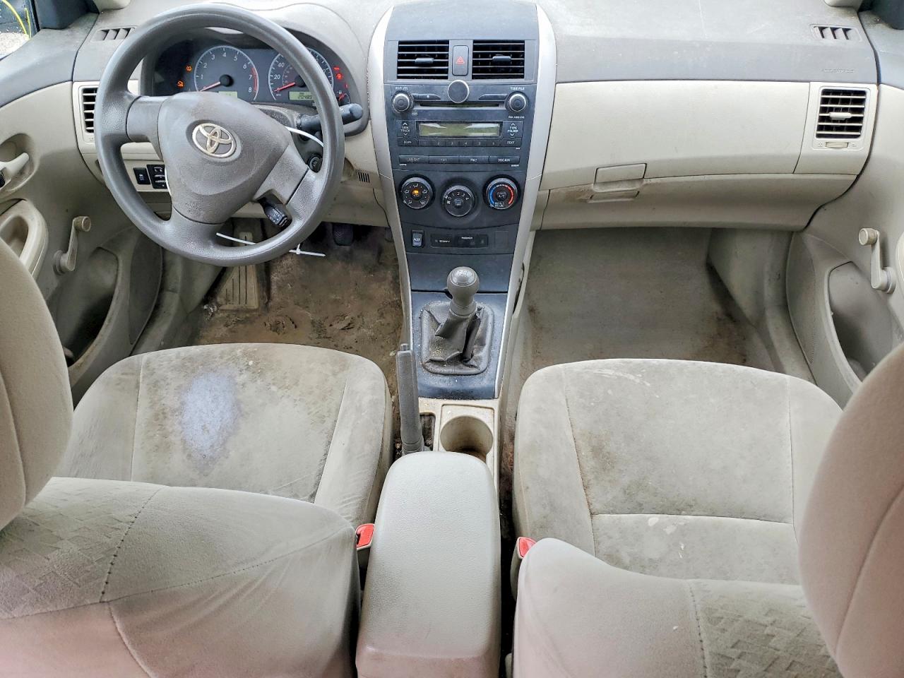 2010 Toyota Corolla Base White vin: 1NXBU4EE2AZ185389