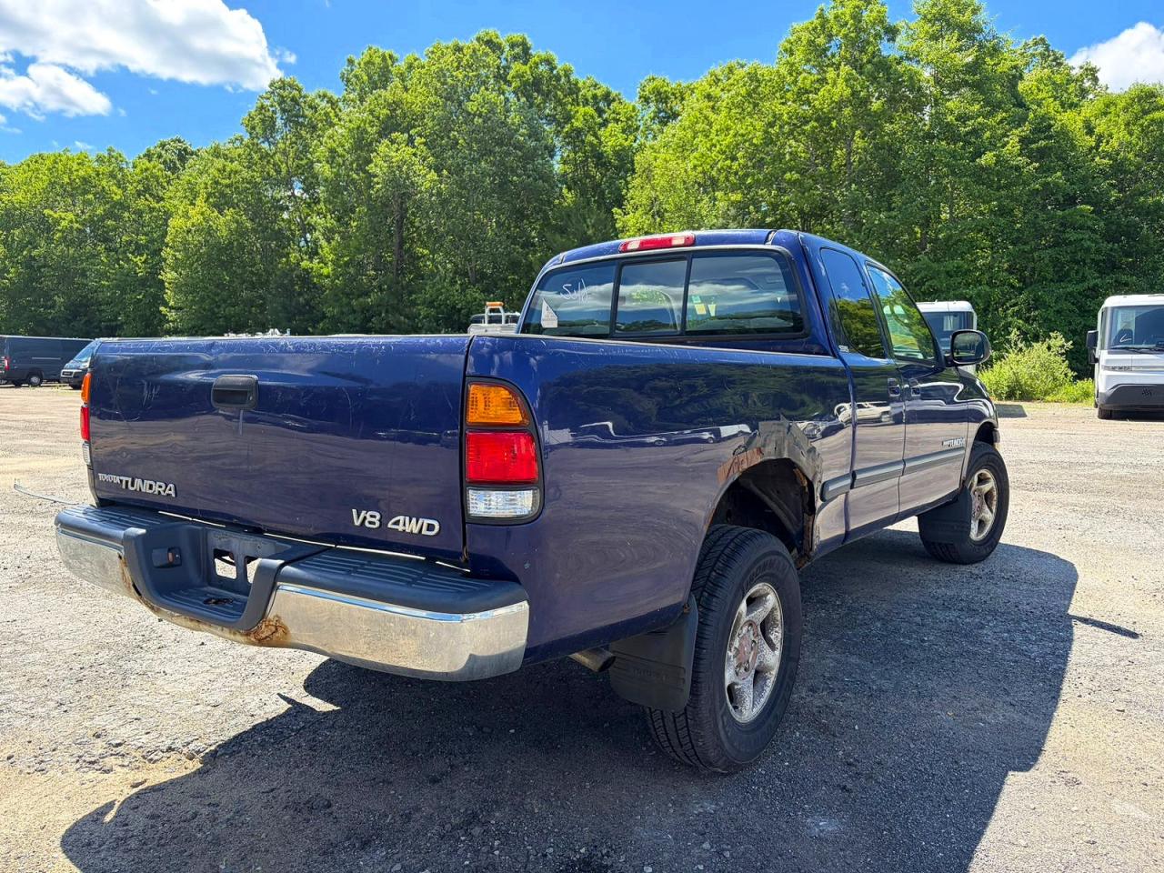 2000 Toyota Tundra Sr5 Blue vin: 5TBBT4410YS034872