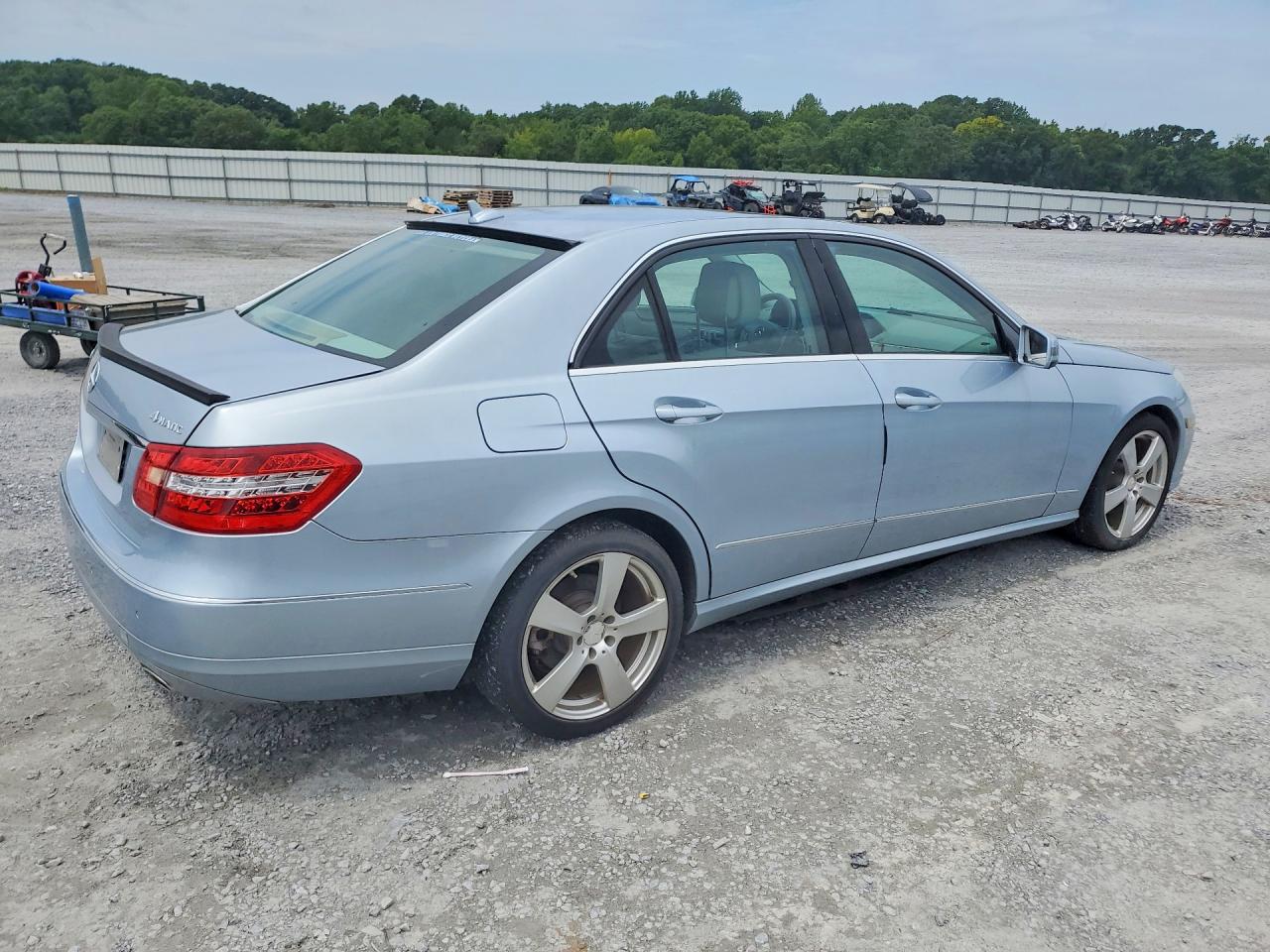2013 Mercedes-benz E 350 4matic Blue vin: WDDHF8JBXDA692841