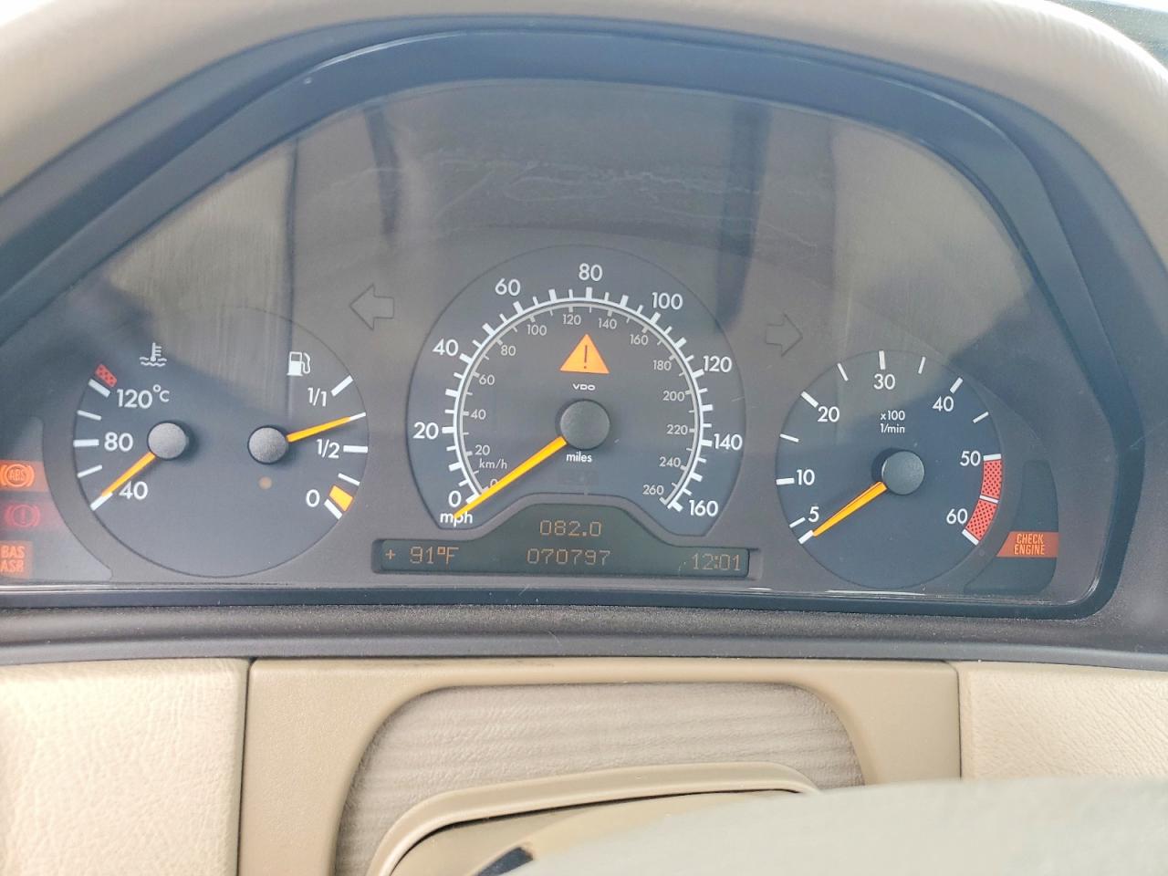 1998 Mercedes-benz E 300td Blue vin: WDBJF25F3WA581880
