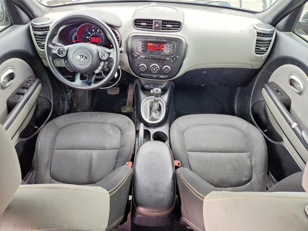 2014 Kia Soul + Black vin: KNDJP3A57E7024368
