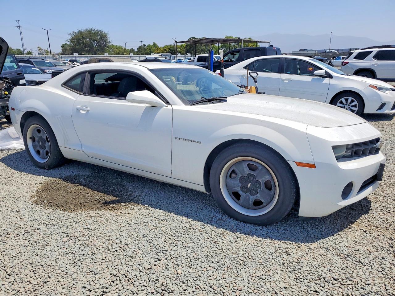 2011 Chevrolet Camaro Ls White vin: 2G1FA1ED9B9169735