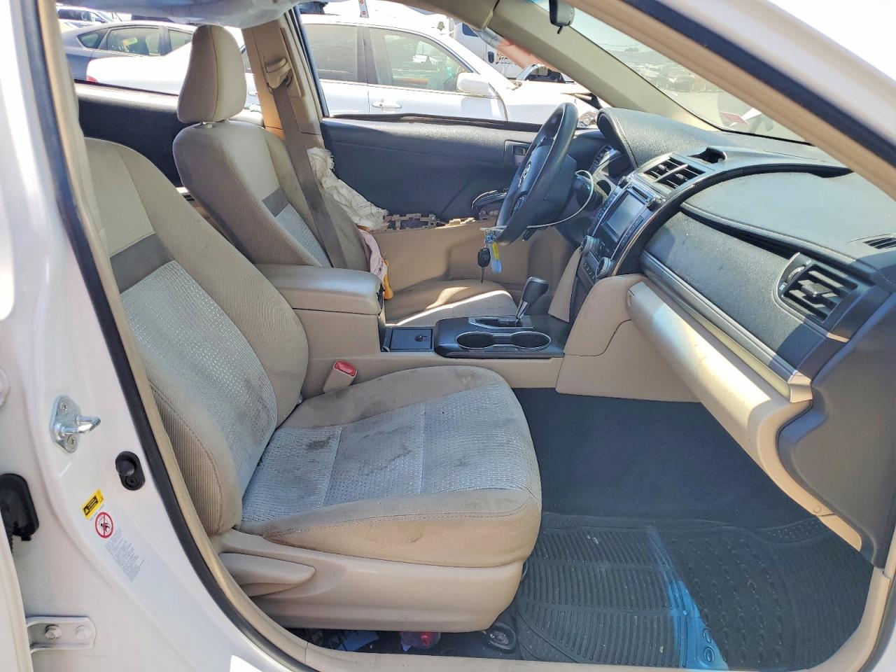 2012 Toyota Camry Le White vin: 4T1BF1FK1CU542755