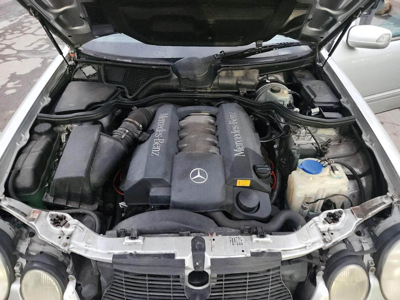 2000 Mercedes-benz E 430 Silver vin: WDBJF70J7YB065964