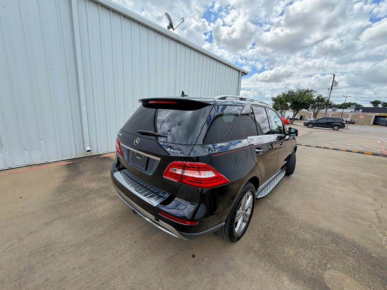 2015 Mercedes-benz Ml 350 4matic Черный vin: 4JGDA5HB7FA582131