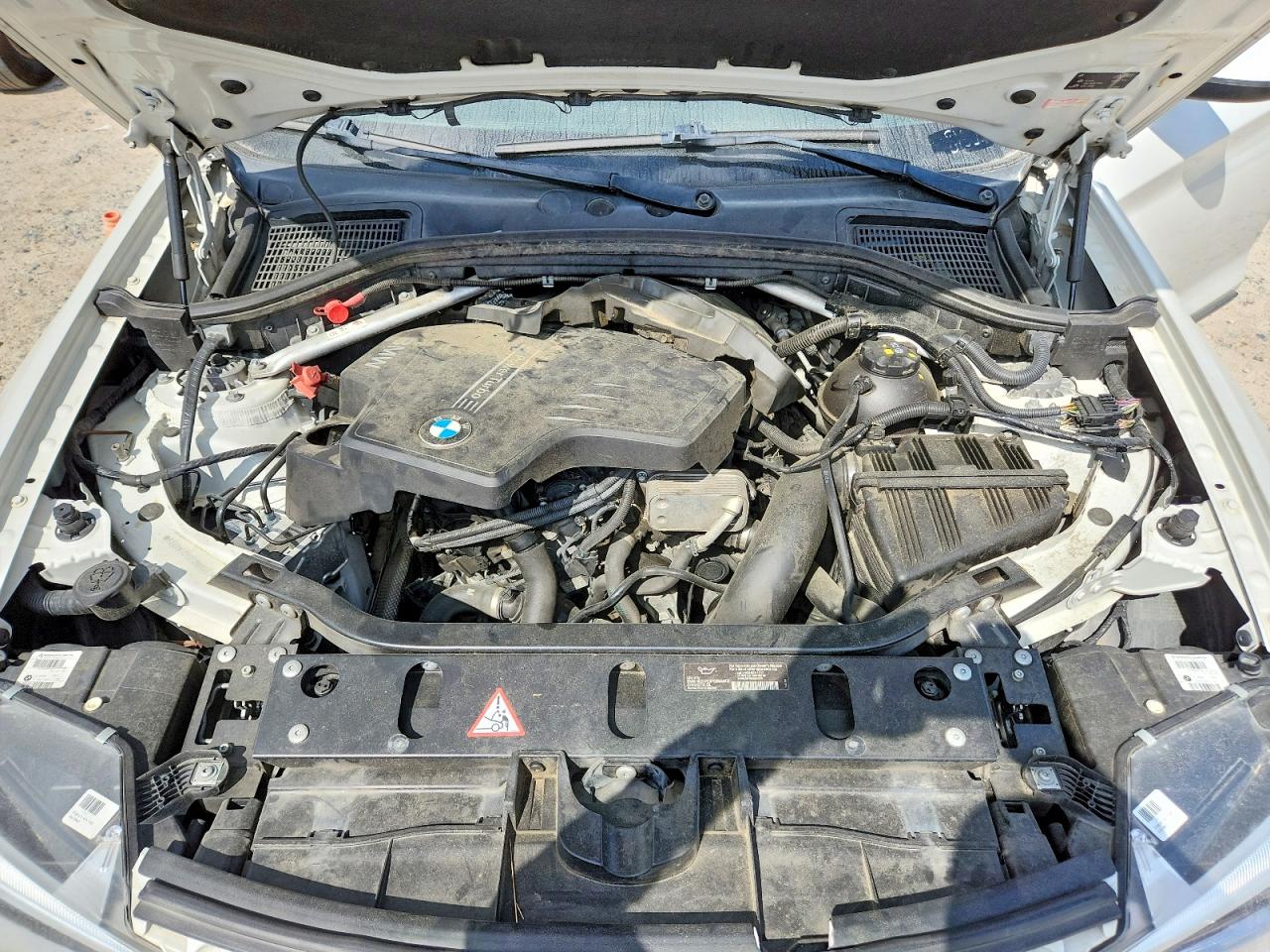 2015 Bmw X4 Xdrive28i Белый vin: 5UXXW3C53F0M88731