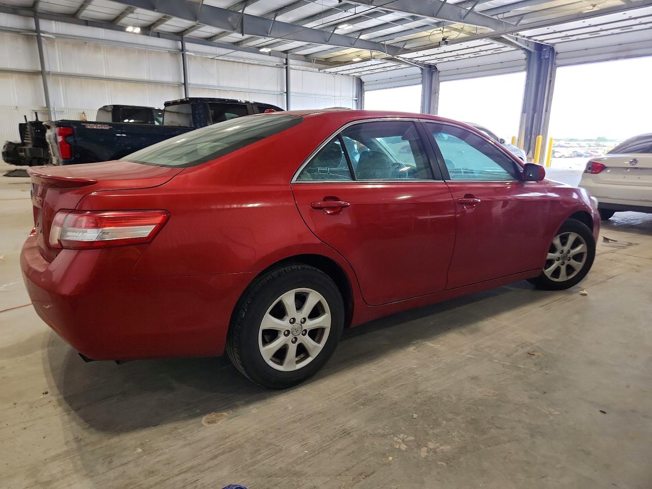 2010 Toyota Camry Le Maroon vin: 4T4BF3EK1AR042305