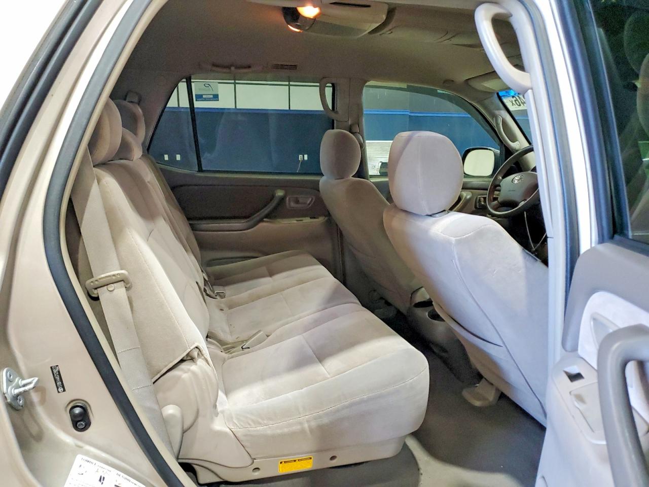 2007 Toyota Sequoia Sr5 Beige vin: 5TDBT44A57S290513