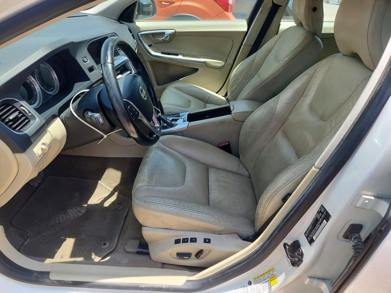 2012 Volvo S60 T5 White vin: YV1622FS7C2053323