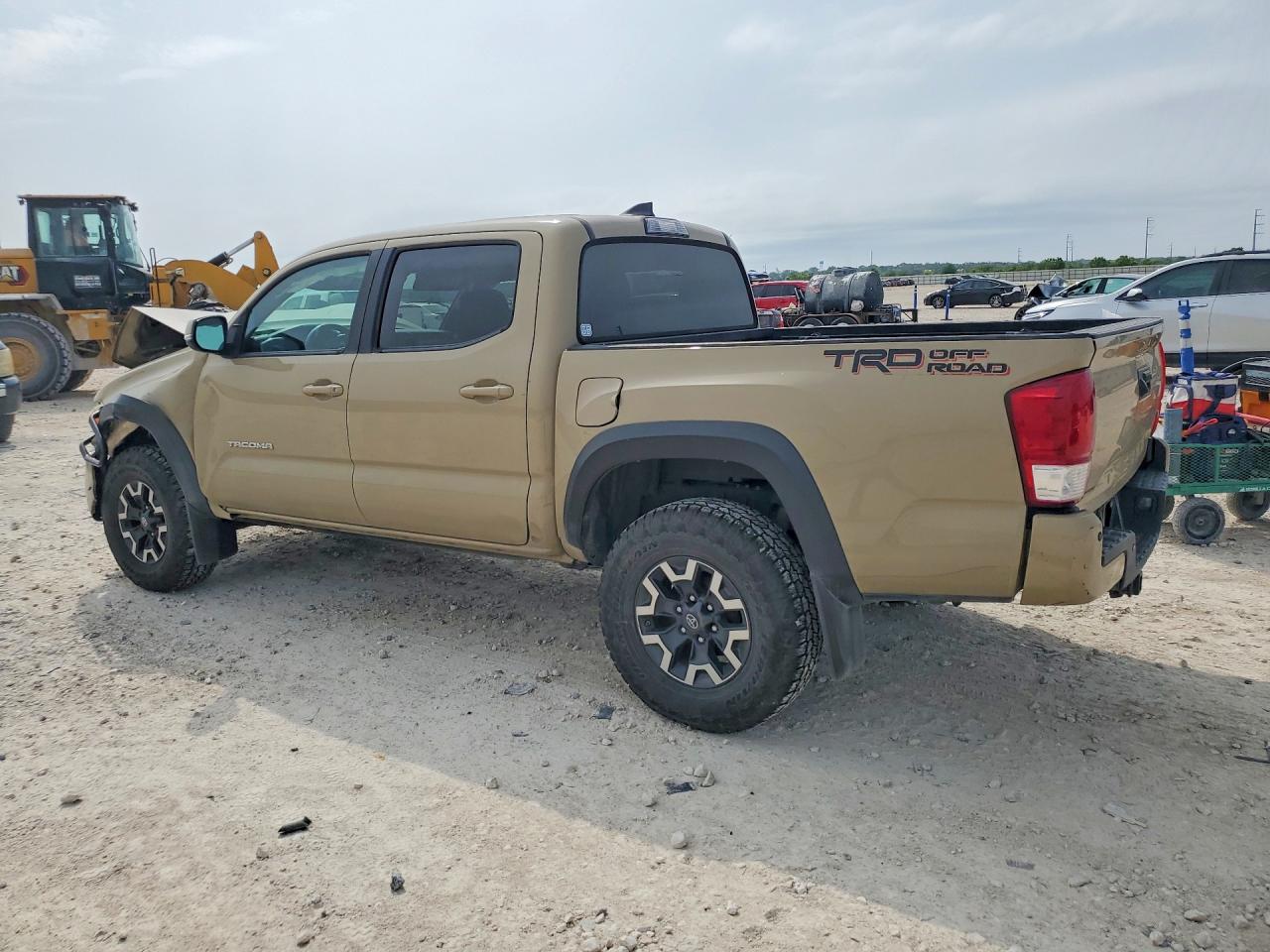 2017 Toyota Tacoma Trd Off-road Tan vin: 3TMAZ5CN2HM033105