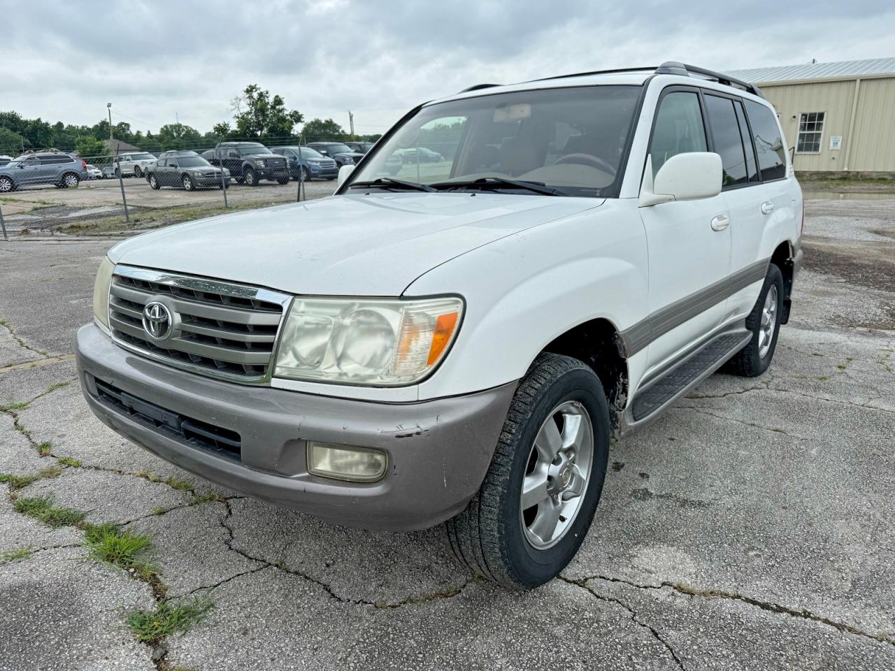 2007 Toyota Land Cruiser Base White vin: JTEHT05J472113682