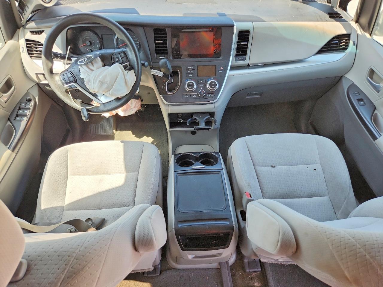 2015 Toyota Sienna Le Черный vin: 5TDKK3DC1FS563217