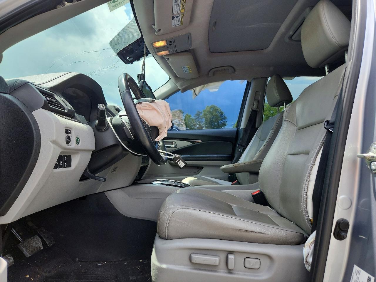 2016 Honda Pilot Touring Серебряный vin: 5FNYF5H97GB057521