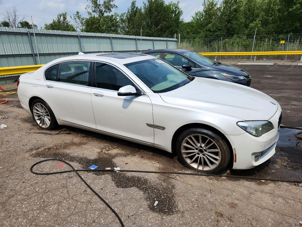 2013 Bmw 750 Lxi White vin: WBAYF8C54DDE59036