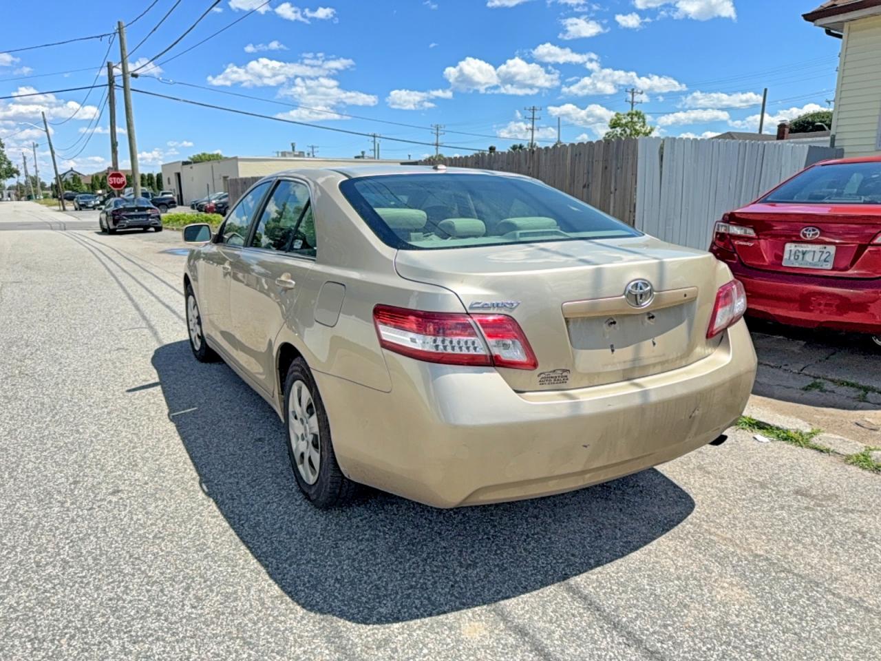 2011 Toyota Camry Base Gold vin: 4T4BF3EK6BR098855