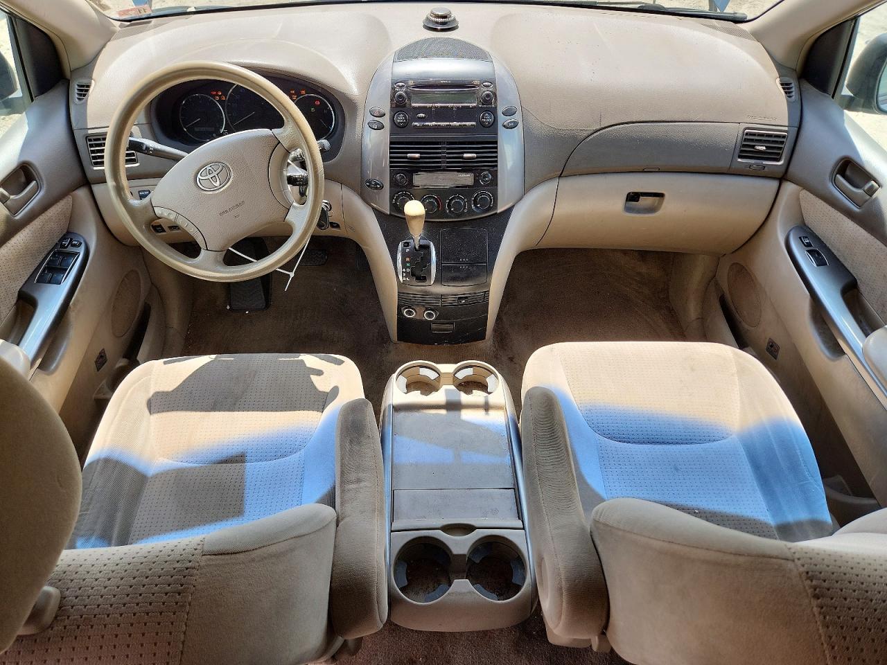 2010 Toyota Sienna Le 7-passenger Blue vin: 5TDKK4CC0AS335340