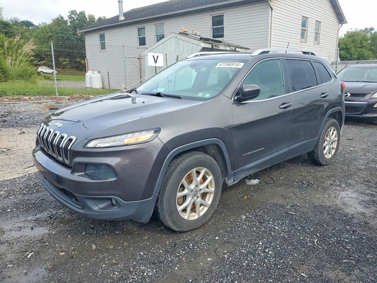 2014 Jeep Cherokee Latitude Gray vin: 1C4PJMCS9EW221018