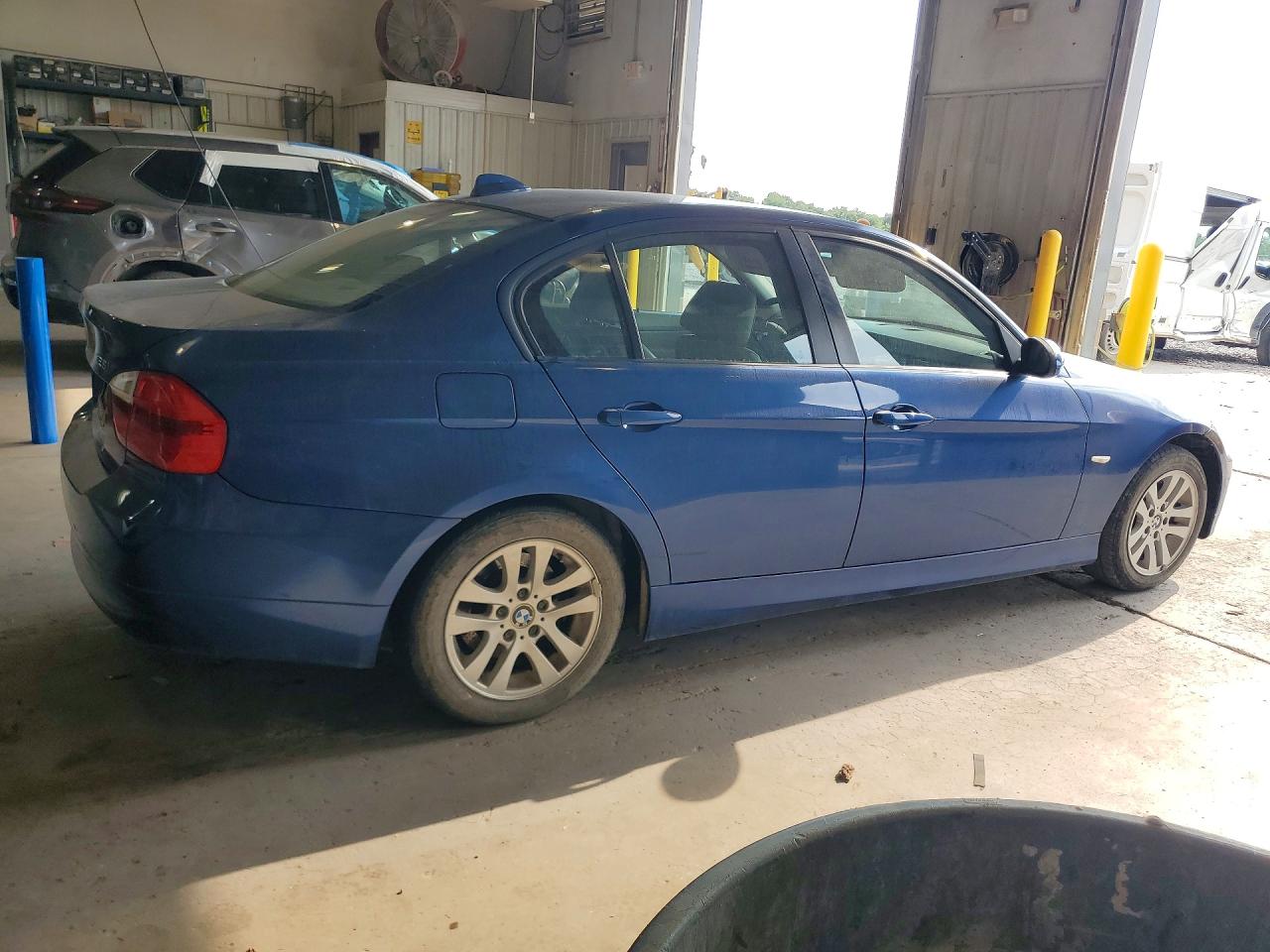2007 Bmw 328 I Blue vin: WBAVA33527PG53605
