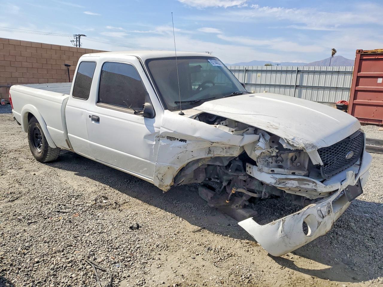 2002 Ford Ranger Super Cab White vin: 1FTYR14U12PA23678