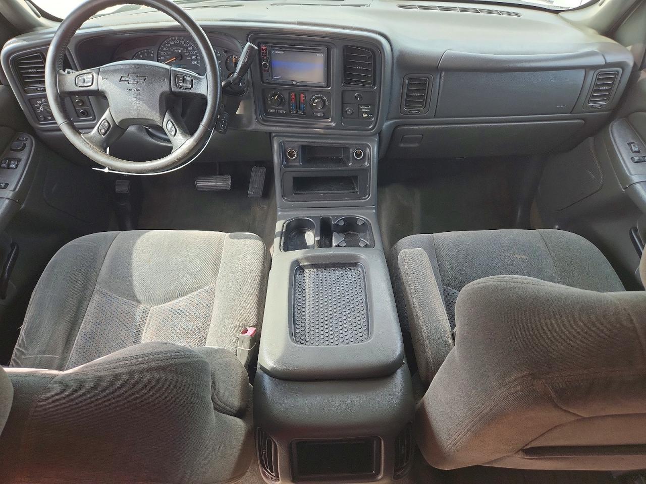 2004 Chevrolet Silverado C1500 Silver vin: 2GCEC19T241388813