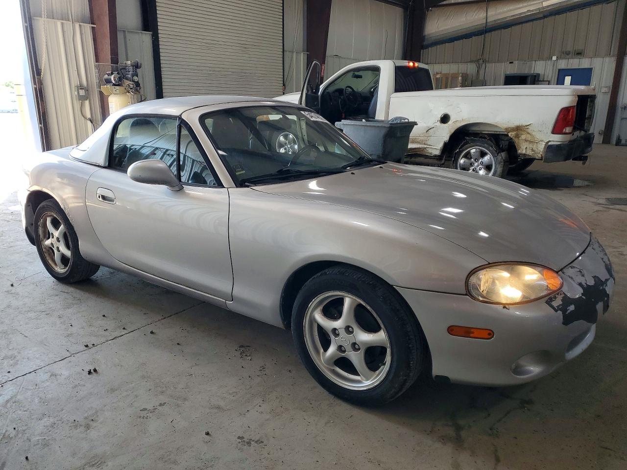 2001 Mazda Mx-5 Miata Base Silver vin: JM1NB353110218616