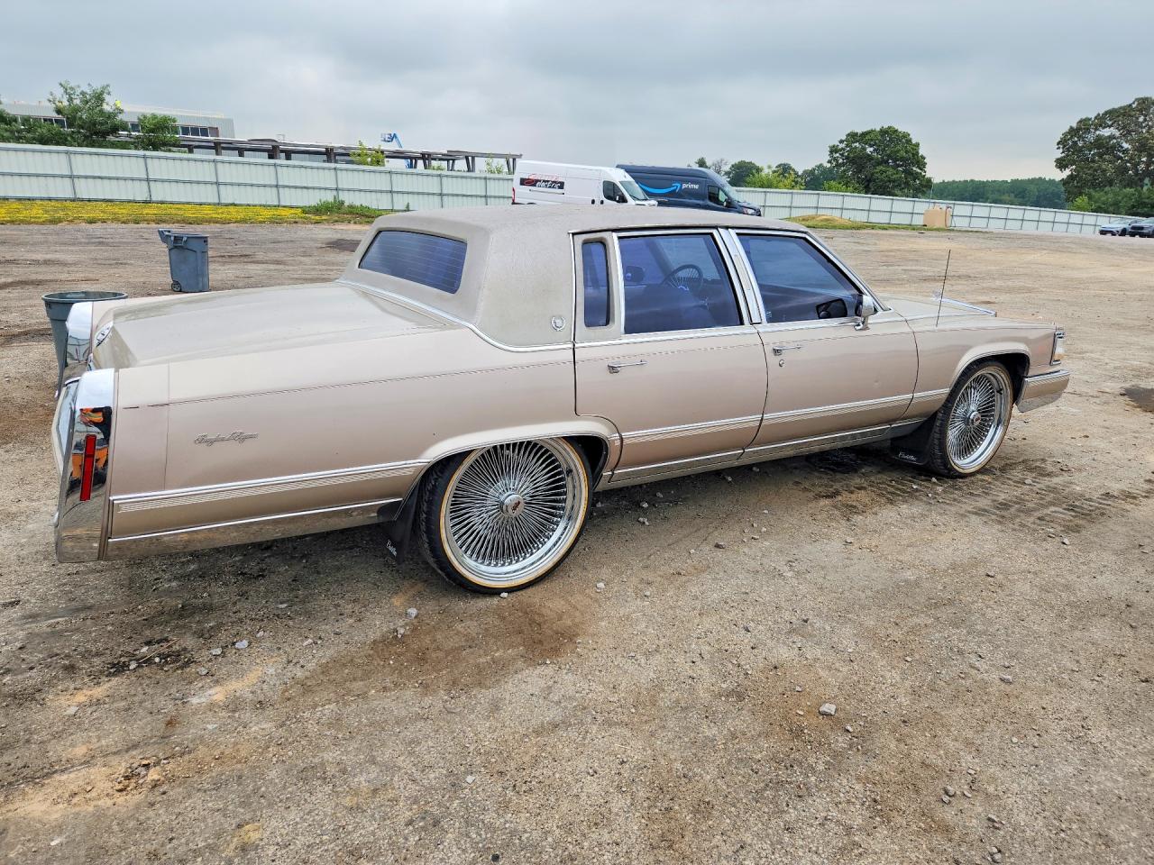 1991 Cadillac Brougham Tan vin: 1G6DW54E0MR713116