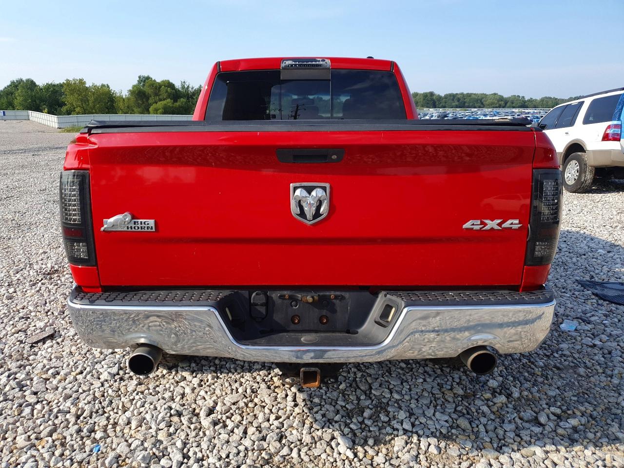 2011 Dodge Ram 1500 Red vin: 1D7RV1GT4BS643124