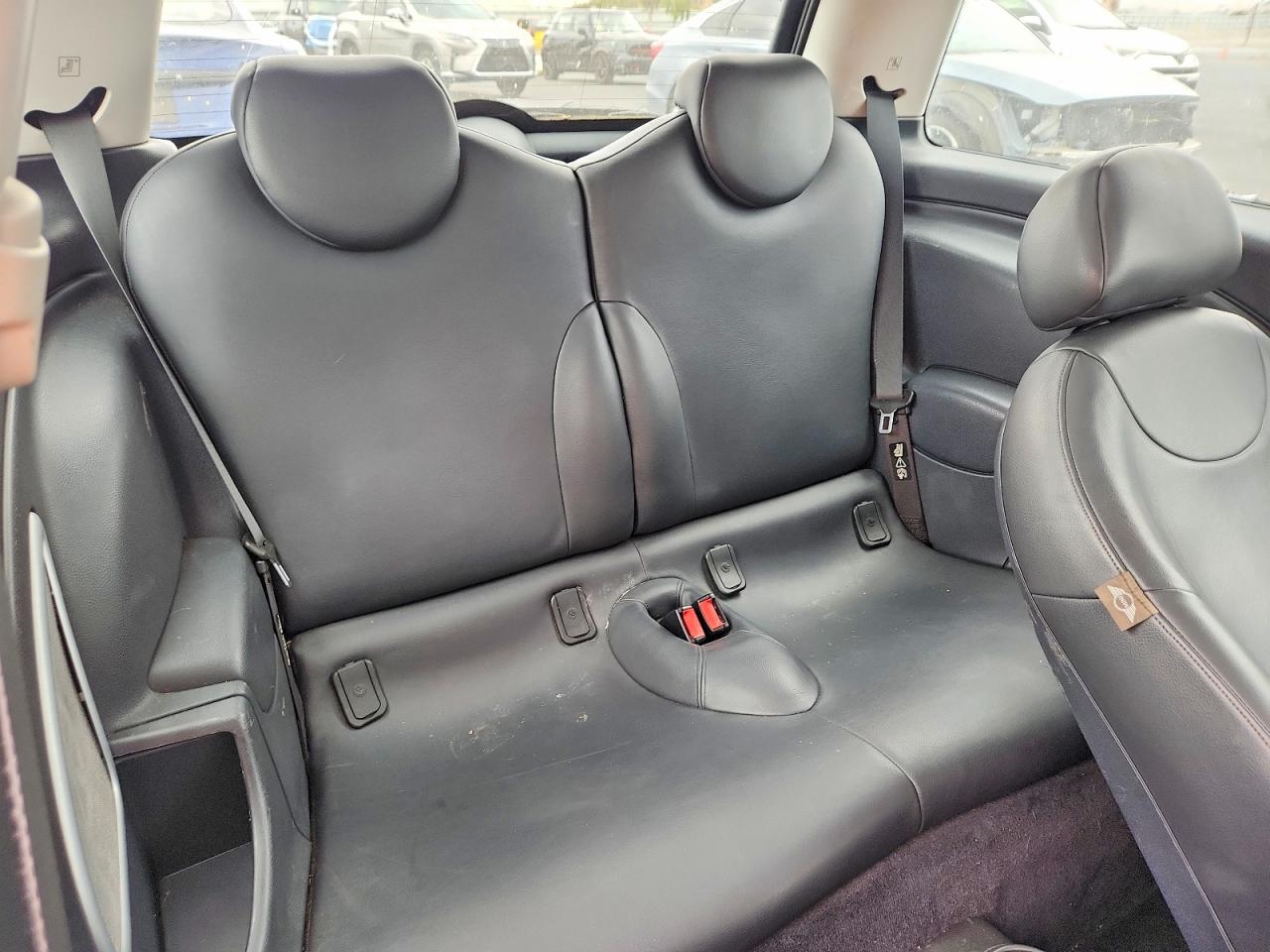 2004 Mini Cooper Silver vin: WMWRC33434TJ62740