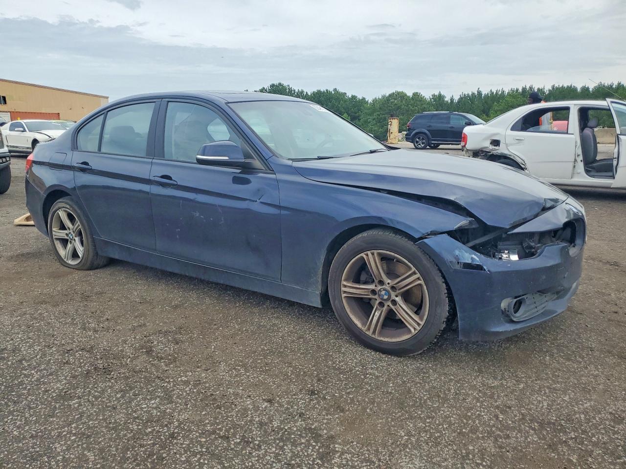 2014 Bmw 320 I Blue vin: WBA3B1G50ENS78063