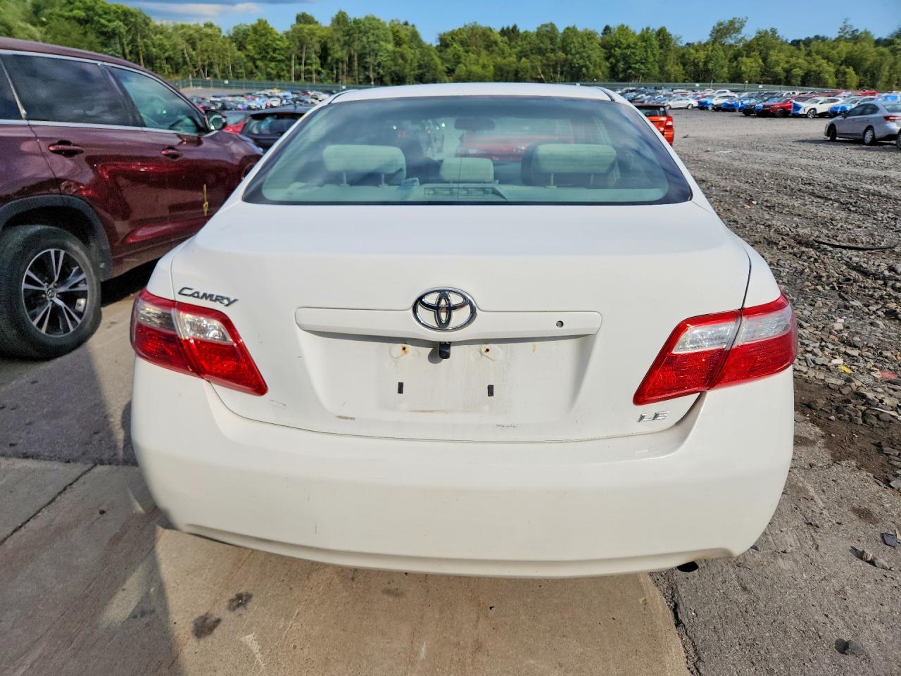 2007 Toyota Camry Le White vin: 4T1BE46K37U727027