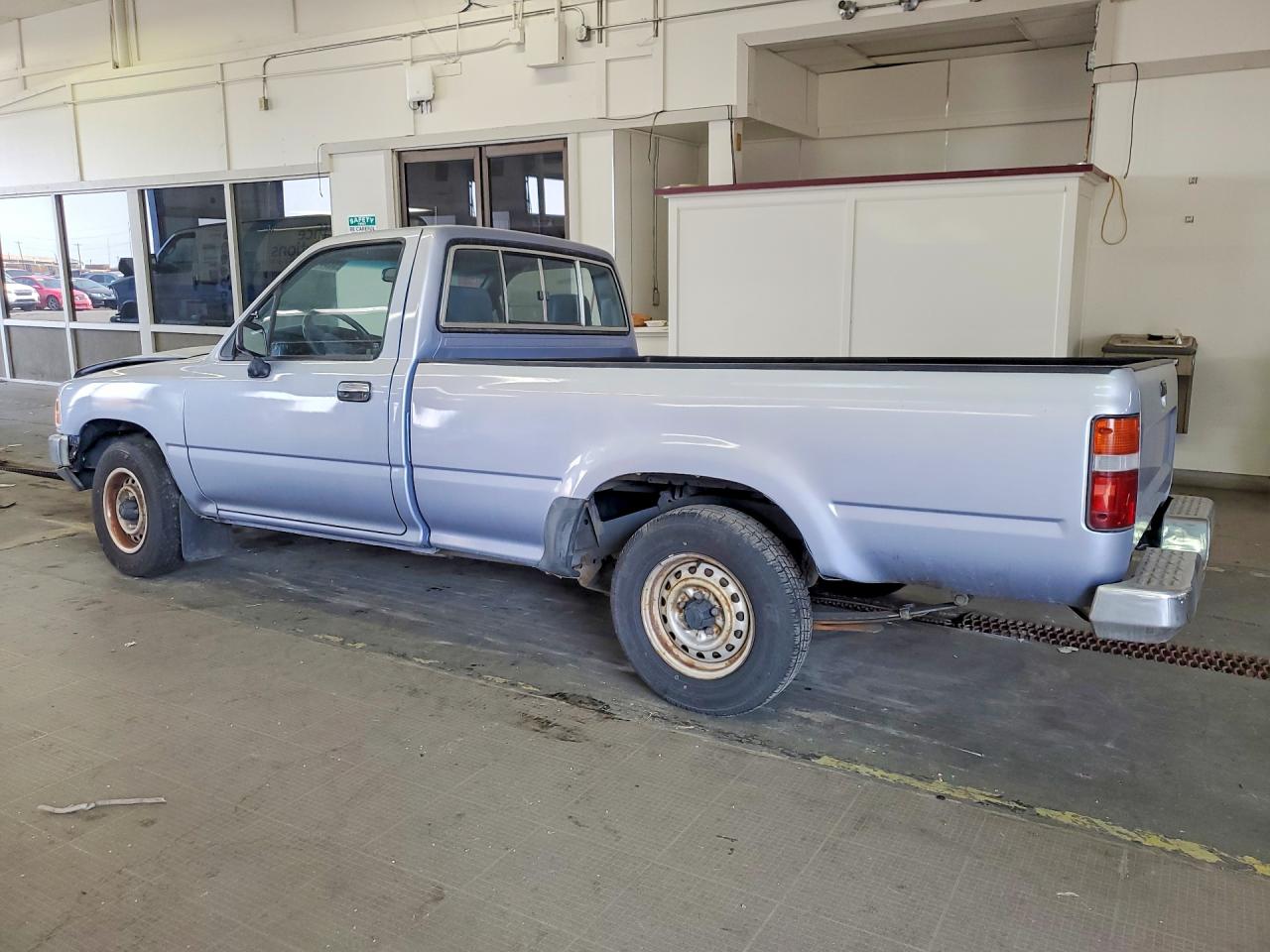 1991 Toyota Pickup Deluxe Blue vin: JT4RN82P9M5035114
