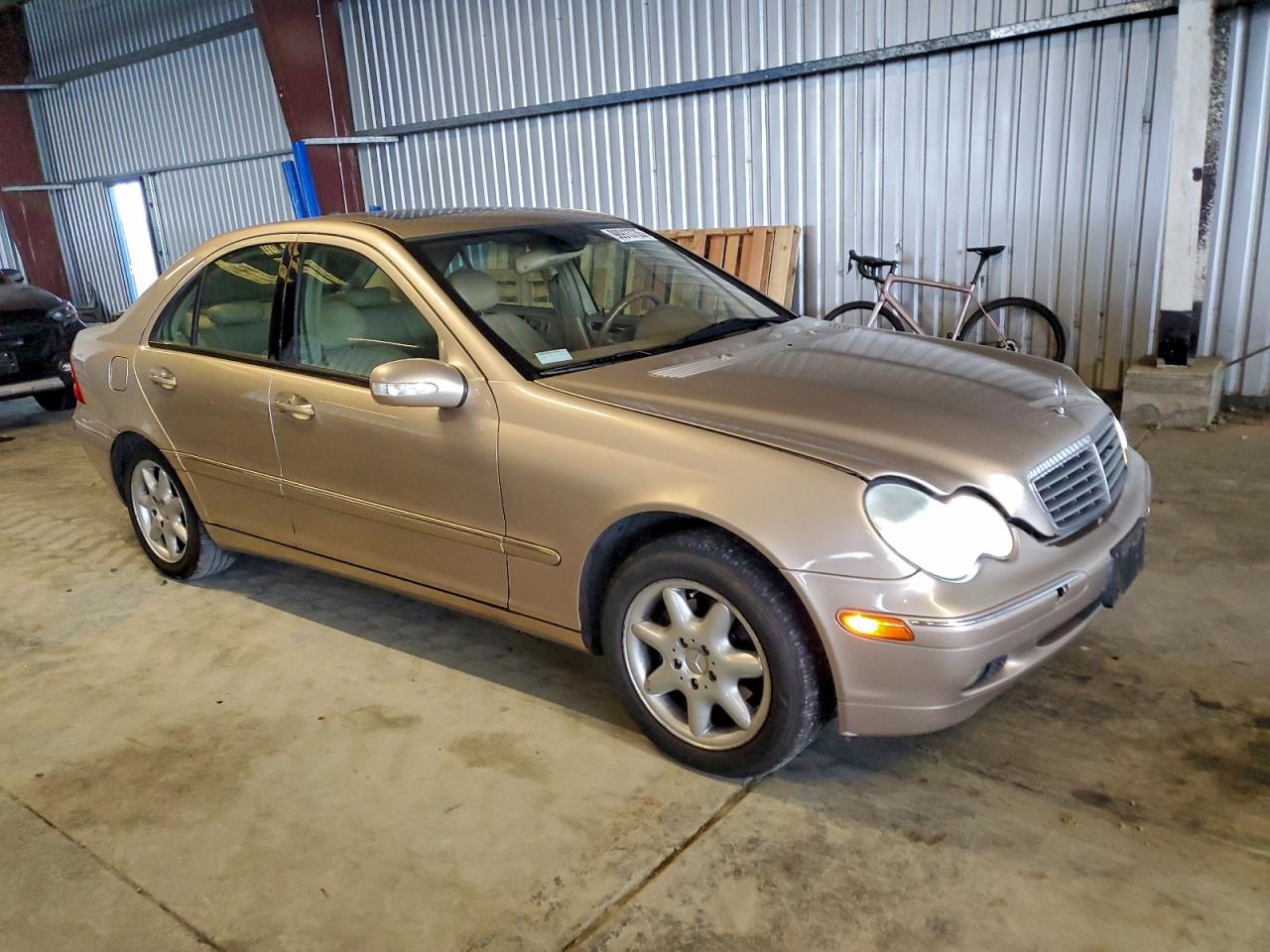 2001 Mercedes-benz C 240 Gold vin: WDBRF61JX1F070537