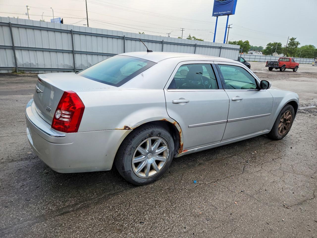 2008 Chrysler 300 Limited Silver vin: 2C3KA33G08H152470