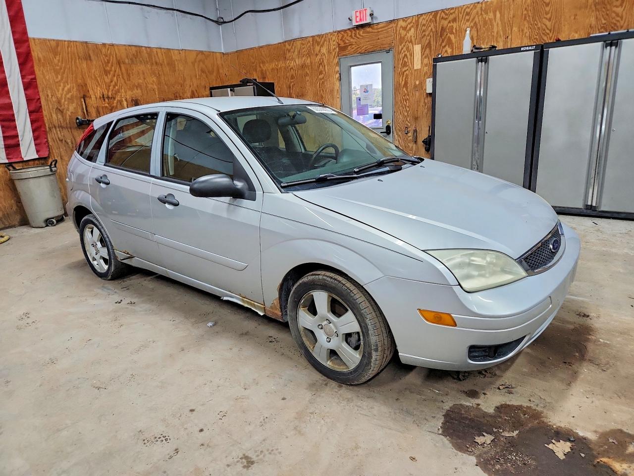 2007 Ford Focus Zx5 Silver vin: 1FAHP37N77W204146