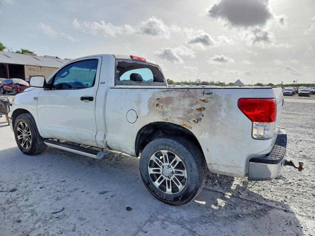 2010 Toyota Tundra Grade White vin: 5TFJM5F12AX001035