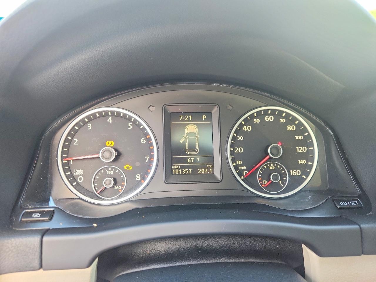 2011 Volkswagen Tiguan S White vin: WVGBV7AX4BW514136