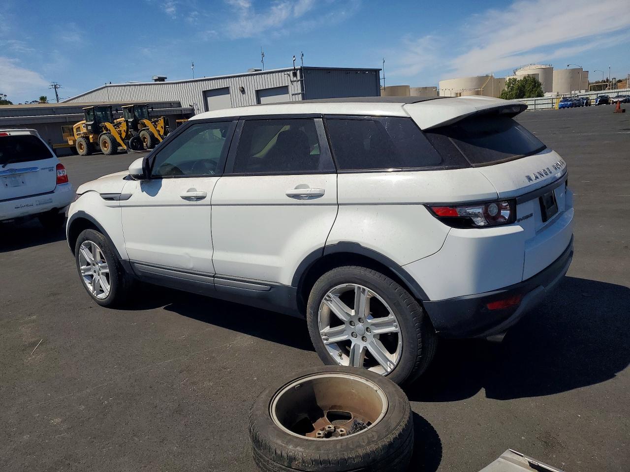 2015 Land Rover Range Rover Evoque Pure Plus Белый vin: SALVP2BG9FH076133