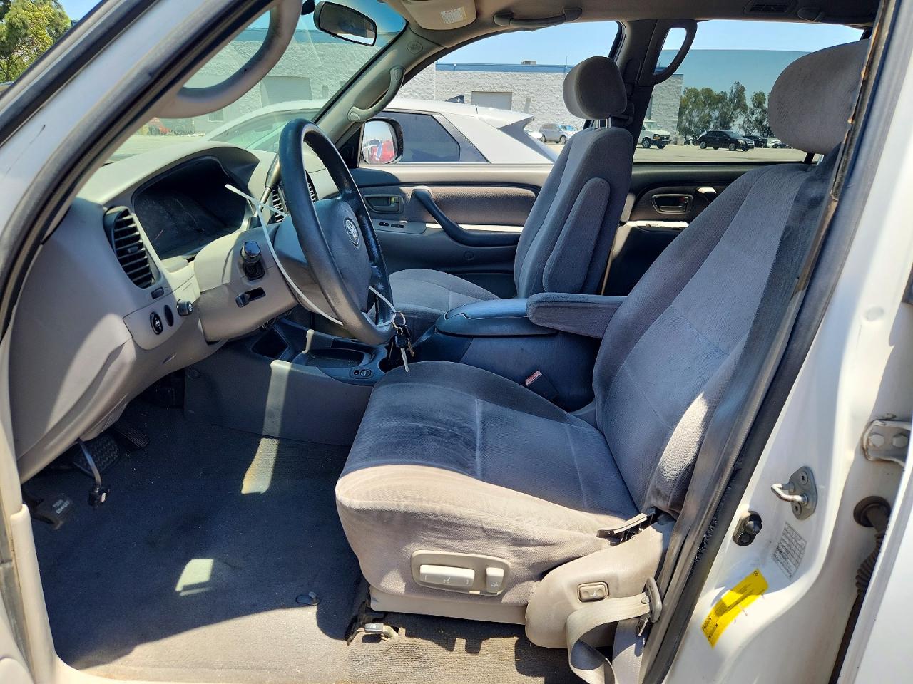 2003 Toyota Sequoia Sr5 Белый vin: 5TDZT34A13S192386