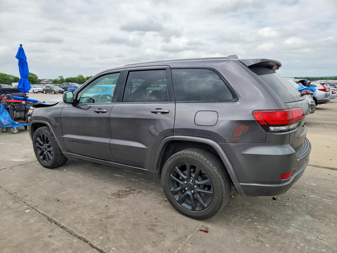 2020 Jeep Grand Cherokee Laredo Серый vin: 1C4RJEAG8LC316729