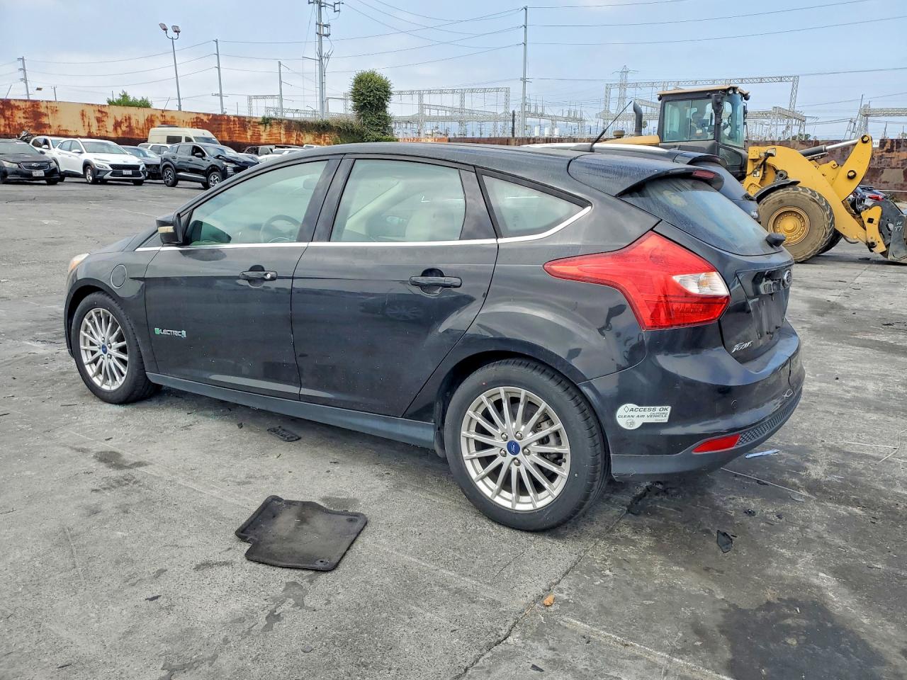 2014 Ford Focus Bev Black vin: 1FADP3R41EL111821