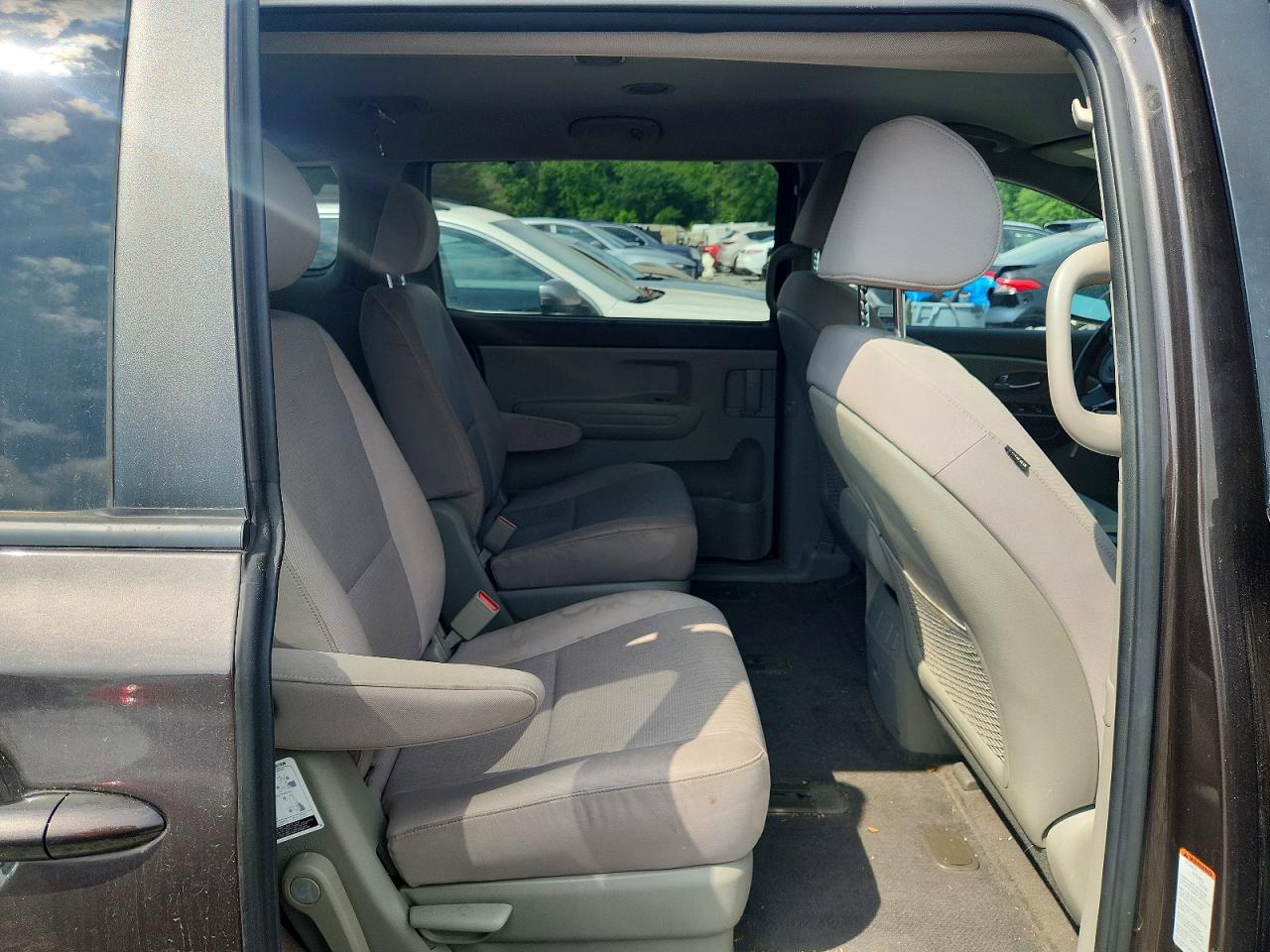 2016 Kia Sedona Lx Gray vin: KNDMB5C10G6129117