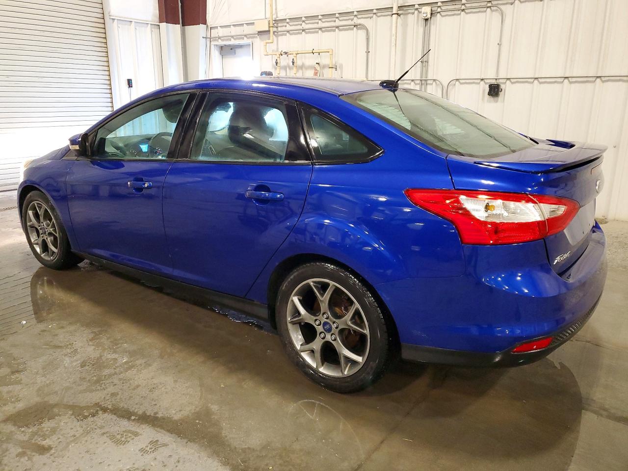 2014 Ford Focus Se Blue vin: 1FADP3F21EL324822
