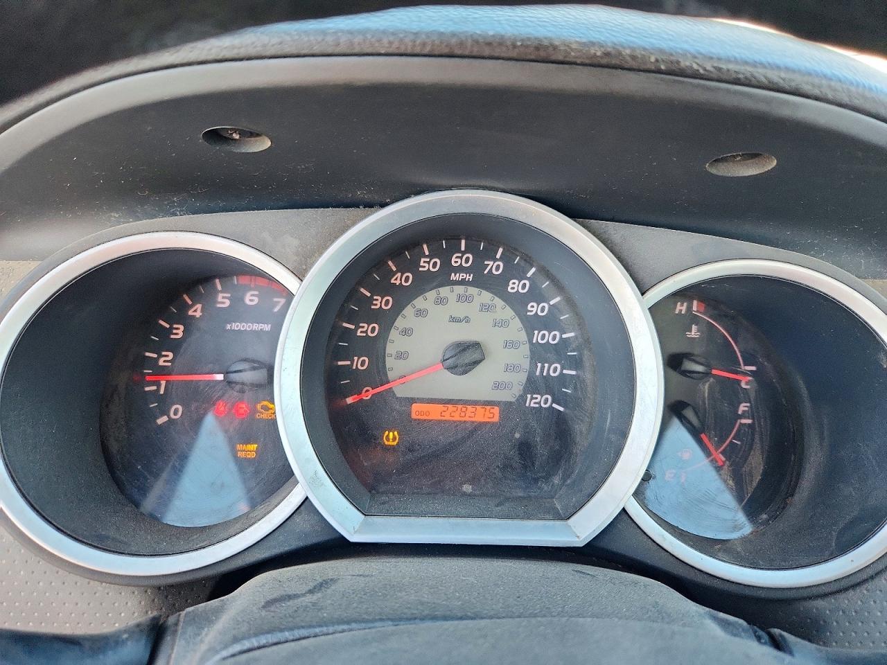 2008 Toyota Tacoma Base Silver vin: 5TENX22N38Z562802