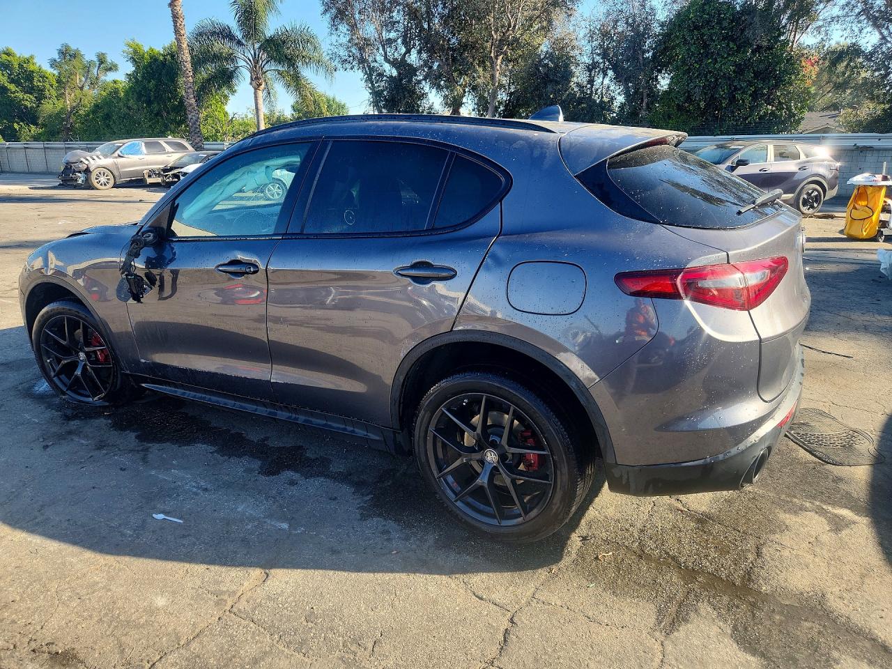 2020 Alfa Romeo Stelvio Gray vin: ZASPAJAN2L7C74055