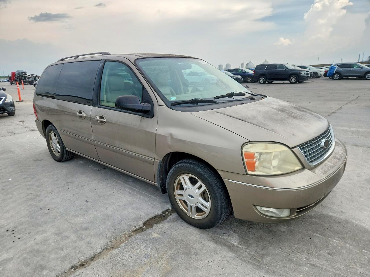 2004 Ford Freestar Sel Золотой vin: 2FMDA52254BA25230