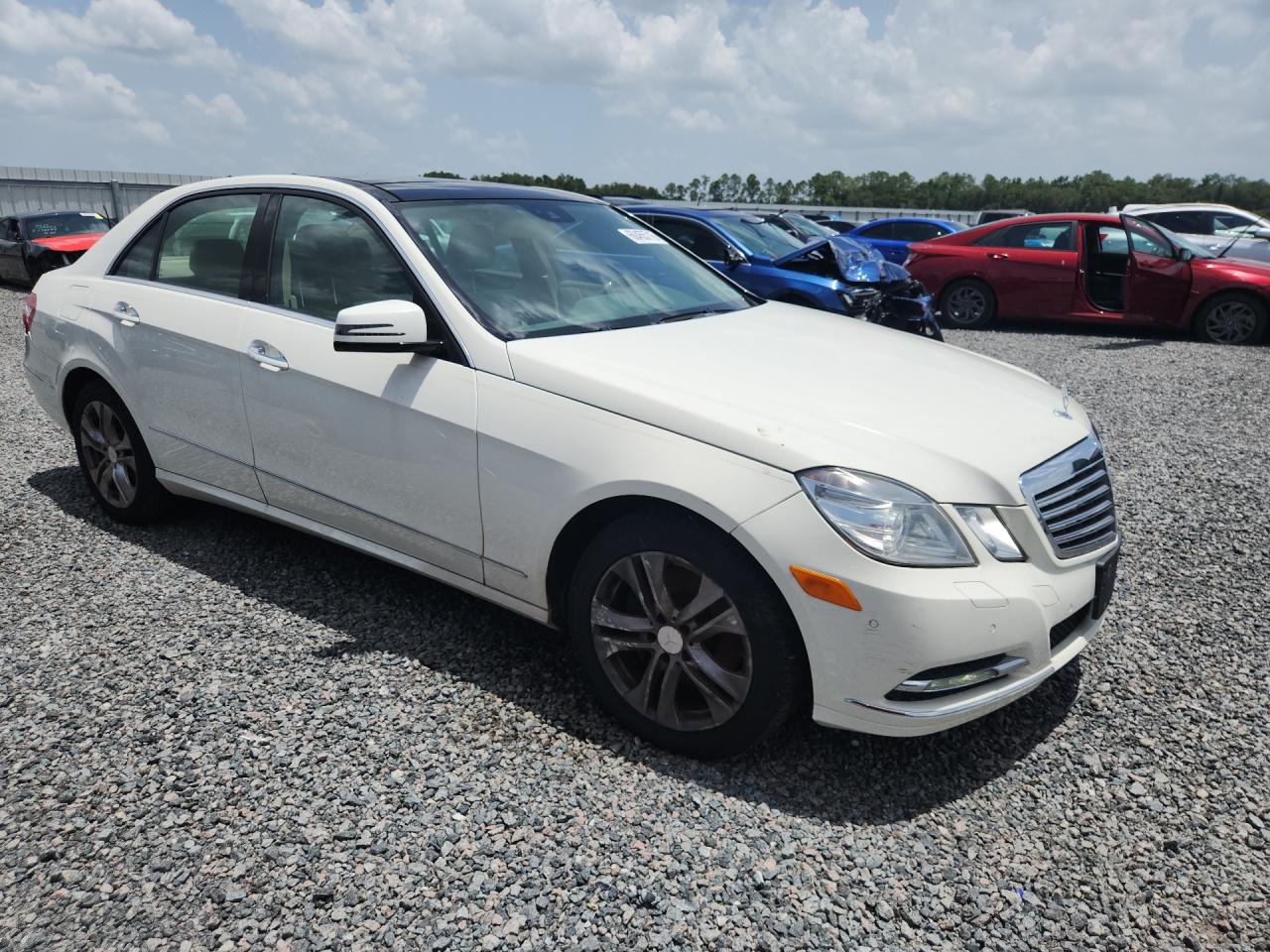 2011 Mercedes-benz E 350 4matic White vin: WDDHF8HB7BA349021