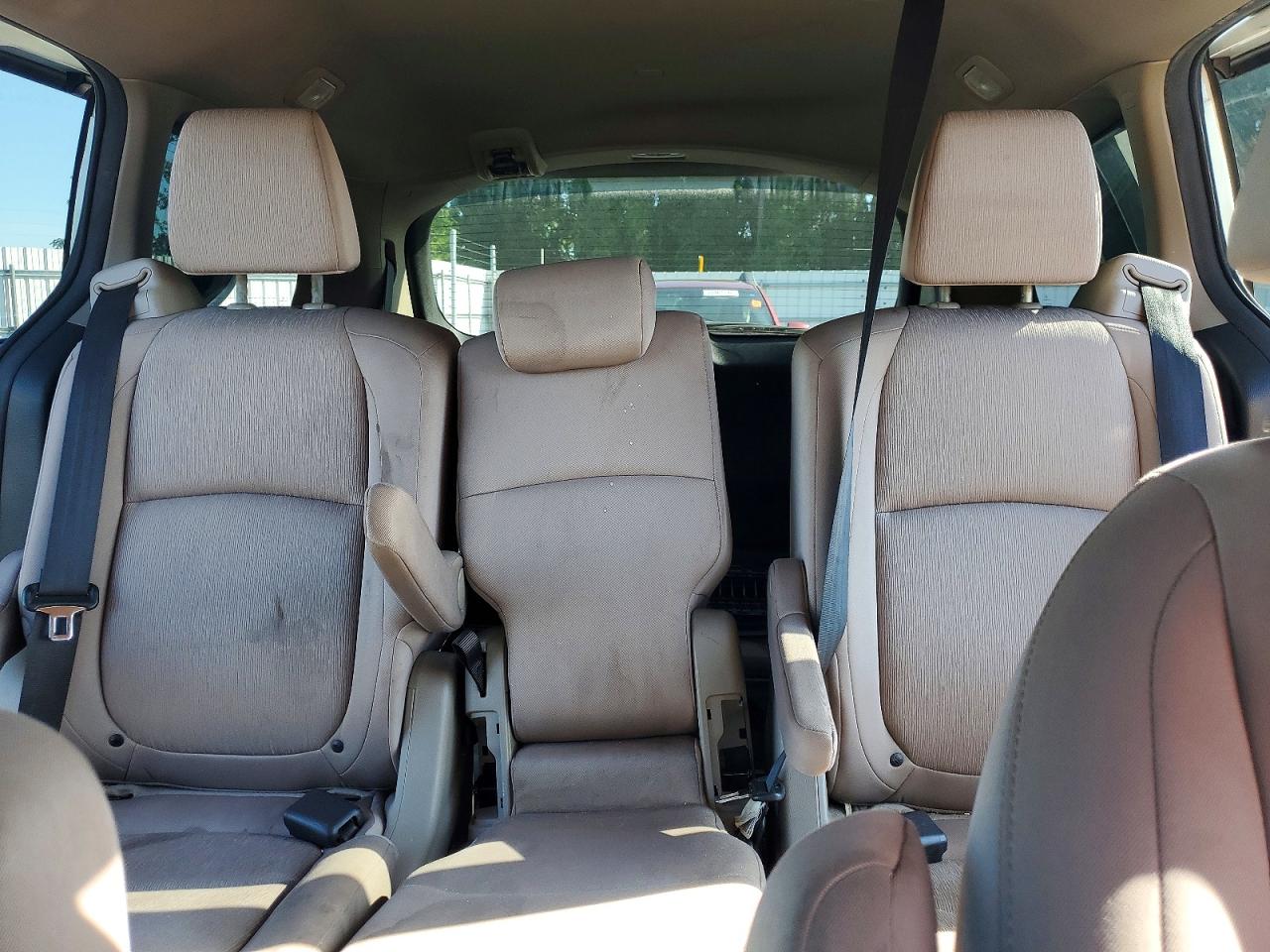 2018 Honda Odyssey Ex White vin: 5FNRL6H54JB065731