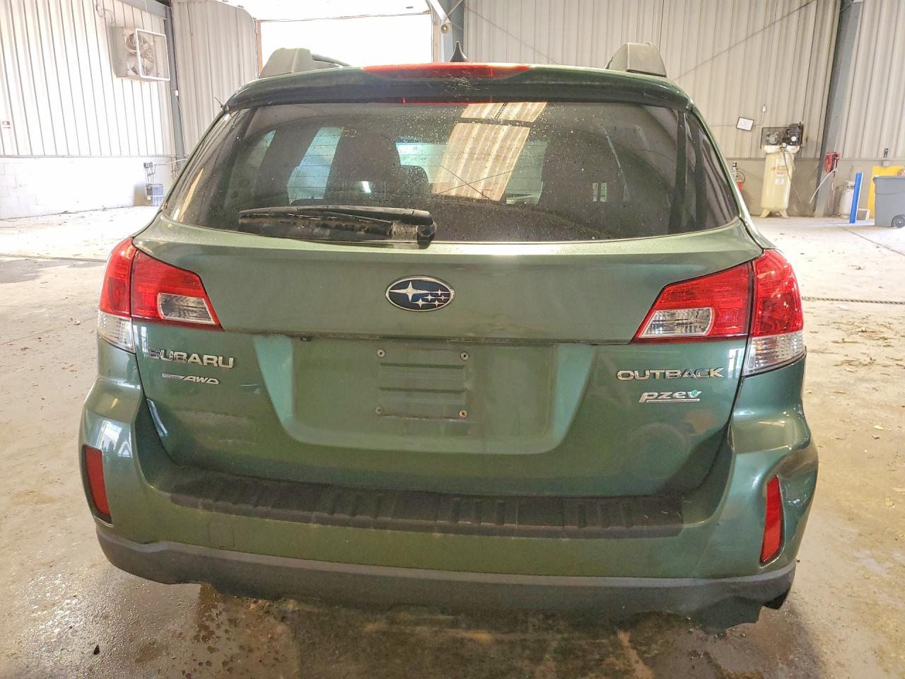 2012 Subaru Outback 2.5i Limited Green vin: 4S4BRBKC6C3215494