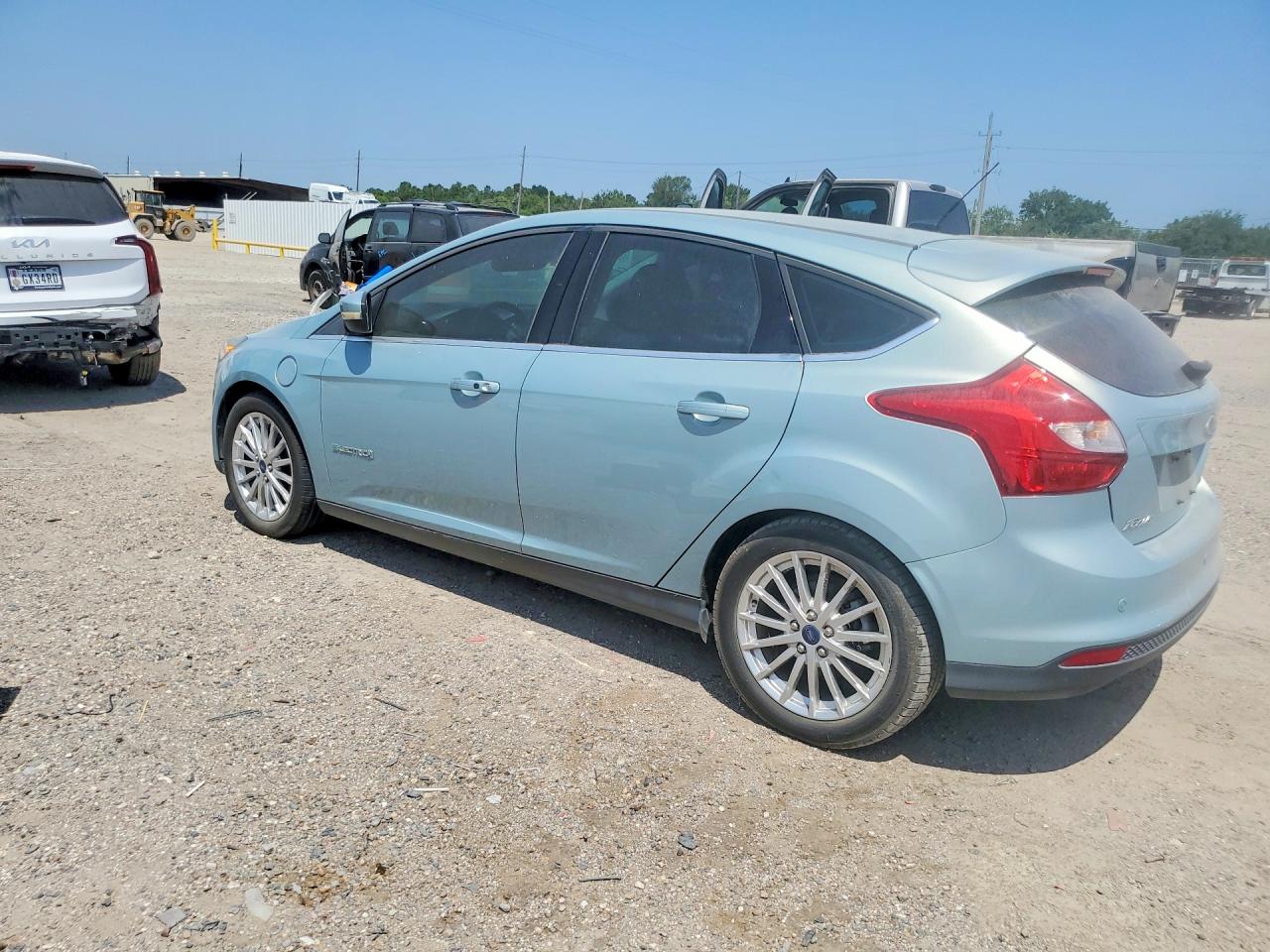 2013 Ford Focus Bev Teal vin: 1FADP3R46DL313083