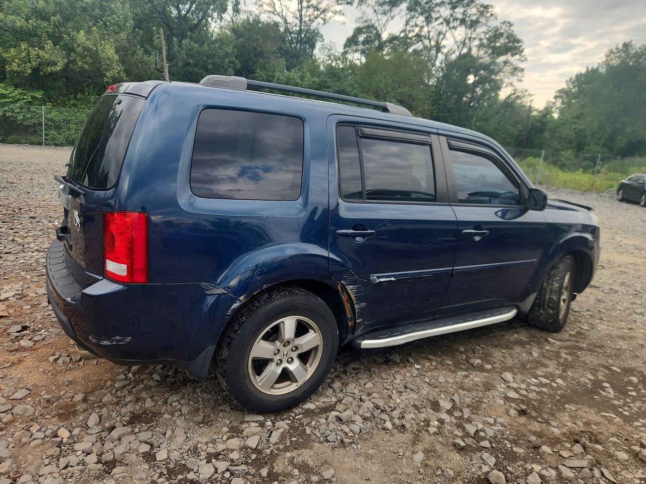 2010 Honda Pilot Exl Blue vin: 5FNYF4H61AB021170